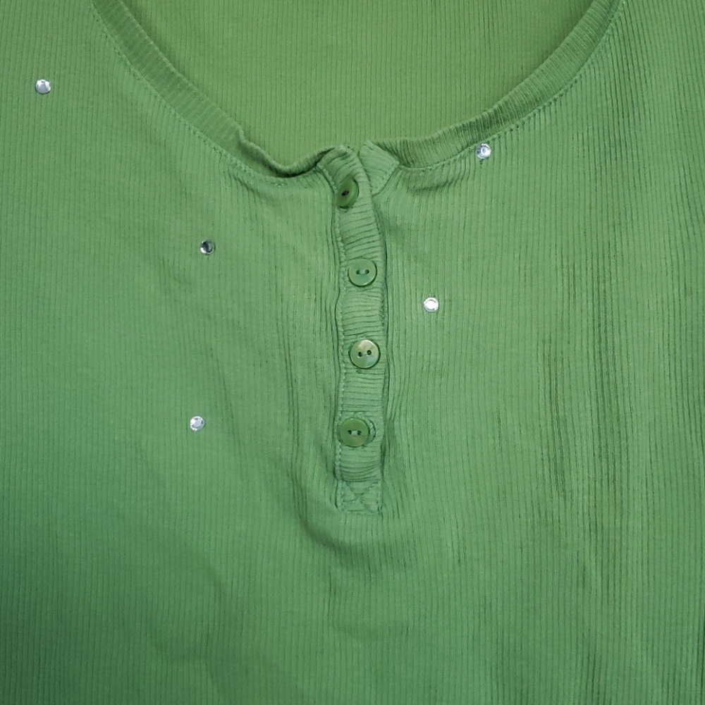 Top - Picture 2 of 7